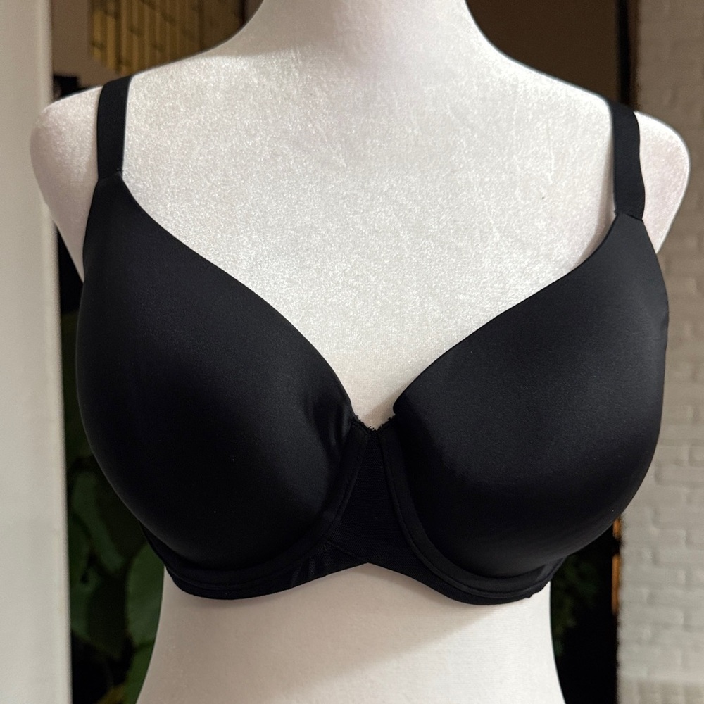 Wacoal Black Bra, Size 32DD